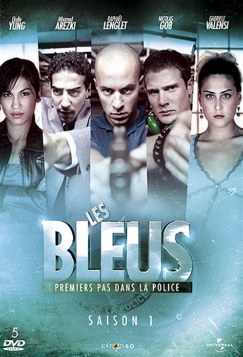 Sara Martins Lesbian, Breasts Scene in Les Bleus: Premiers Pas。